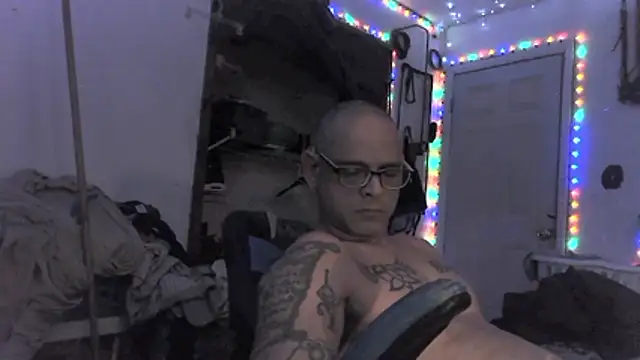 Buffshagswell online show from December 19, 2025, 10:17 am