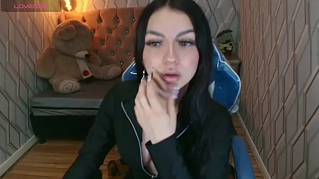 Angelchristix online show from October 28, 2025, 12:26 pm