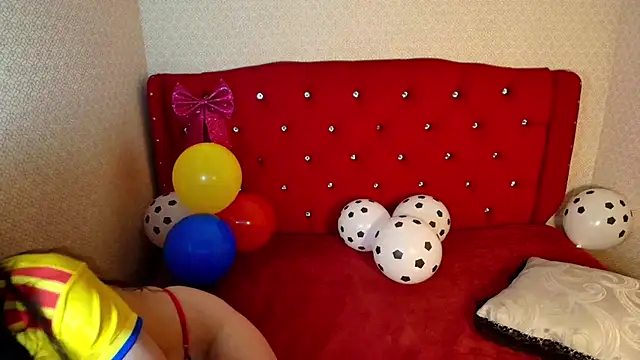 Snapshot of Angelchristix chatting on July 7, 2026, 3:04 pm Angelchristix online show from July 7, 2026, 3:04 pm