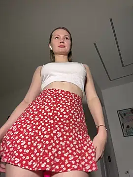 NickiLike online show from April 12, 2026, 5:27 pm