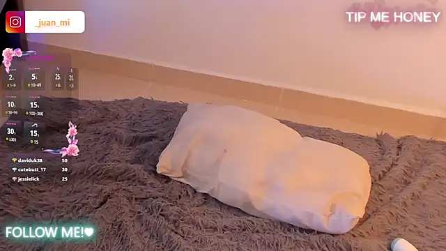 juanmiss online show from March 20, 2025, 6:42 pm