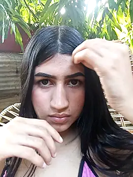 Julix A online show from February 16, 2025, 8:33 pm