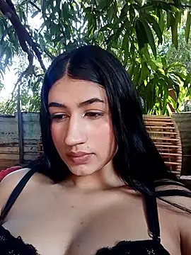 Julix A online show from May 7, 2026, 7:17 pm