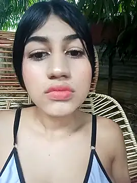 Julix A online show from December 19, 2024, 7:51 pm