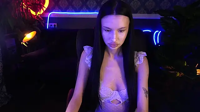 Snow WhiteeeX online show from September 15, 2025, 5:52 am