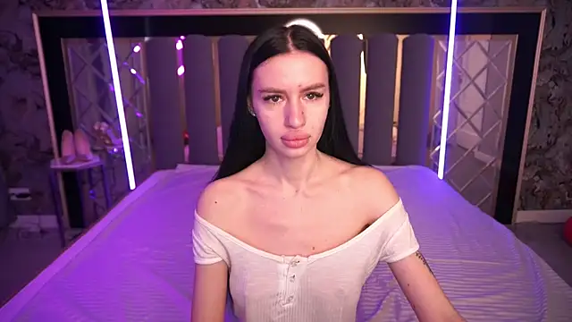 Snow WhiteeeX online show from March 23, 2026, 6:35 am