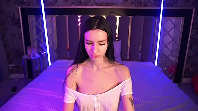 Snow WhiteeeX online show from March 10, 2026, 6:50 am