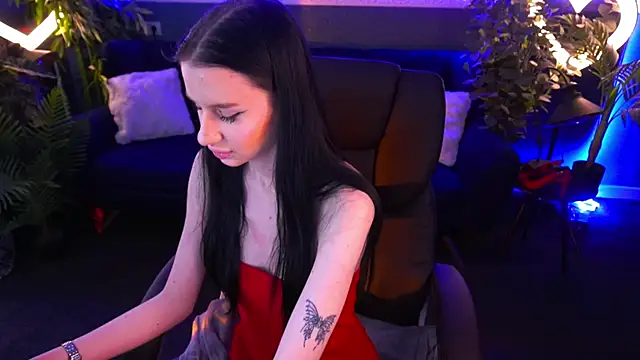 Snow WhiteeeX online show from March 5, 2025, 9:38 am