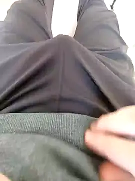 reelciii21 online show from January 16, 2025, 11:37 am