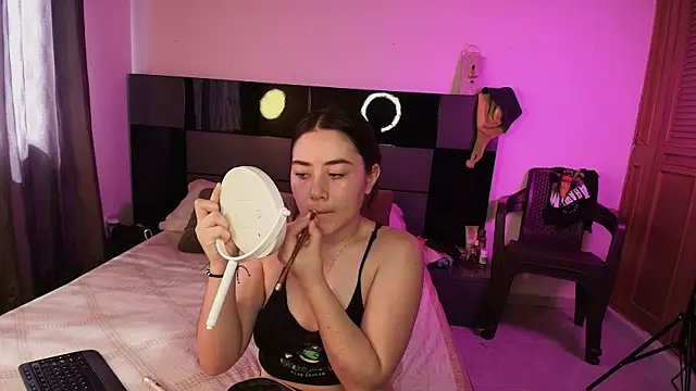 Ladyandthetramp7 online show from April 9, 2026, 7:20 pm