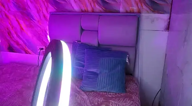 Freyja 01 online show from March 9, 2025, 11:25 pm