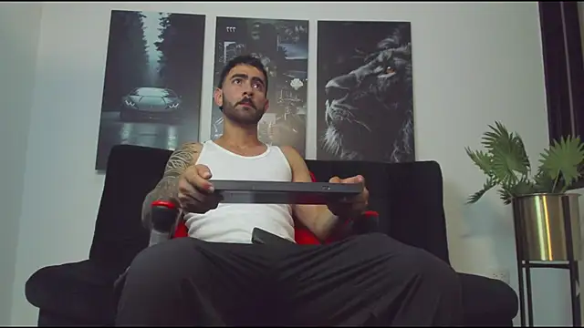 Austin bolt online show from March 8, 2025, 2:34 am