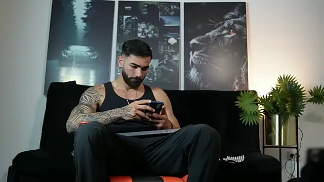 Austin bolt online show from October 1, 2025, 2:27 am