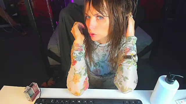 Elizabe th online show from March 10, 2025, 7:00 am