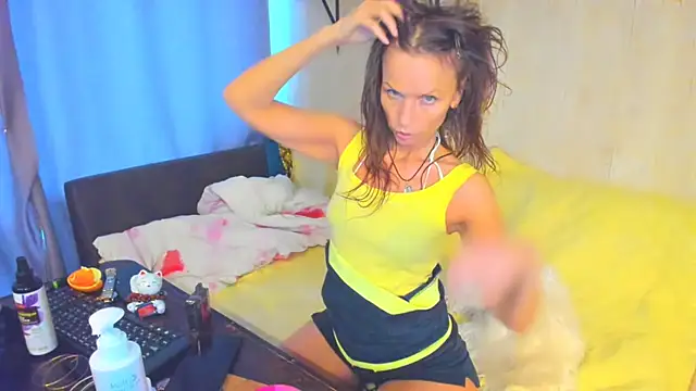 Snapshot of Elizabe_th chatting on May 16, 2026, 8:13 am Elizabe th online show from May 16, 2026, 8:13 am