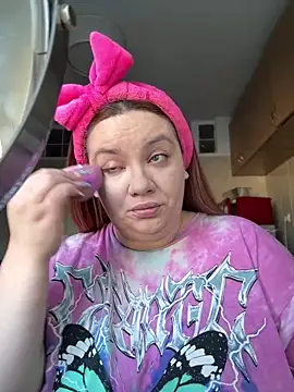 Snapshot of MelanieBrownn chatting on February 24, 2025, 7:00 am MelanieBrownn online show from February 24, 2025, 7:00 am