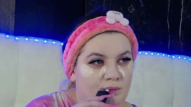 MelanieBrownn online show from March 13, 2026, 5:45 am