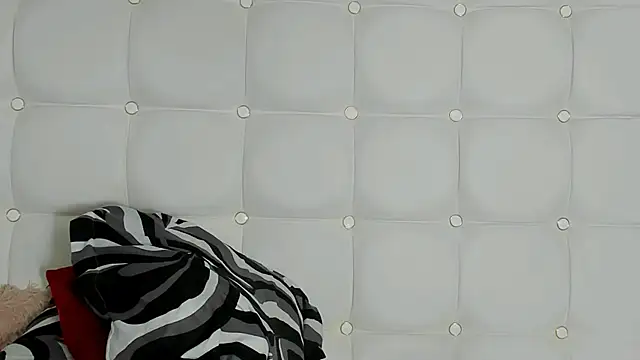 Snapshot of MelanieBrownn chatting on February 28, 2025, 6:20 pm MelanieBrownn online show from February 28, 2025, 6:20 pm