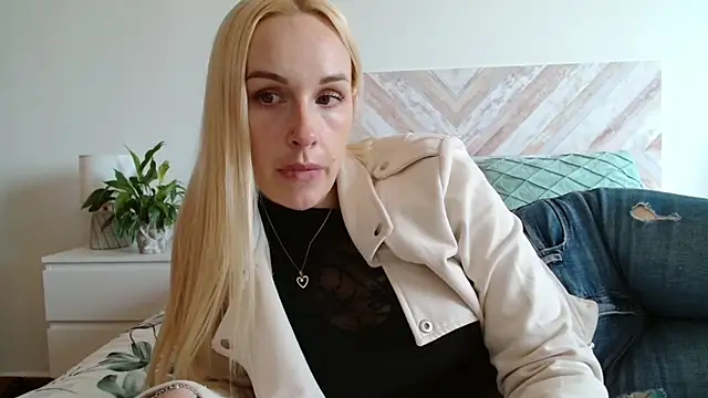 secretmuses online show from March 23, 2026, 9:53 am