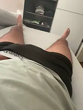 daniel051239 online show from September 22, 2025, 3:18 pm