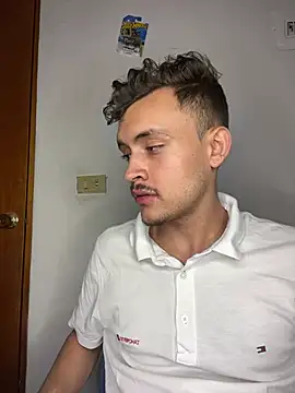 Desmon Clark online show from April 24, 2026, 11:07 pm