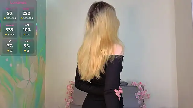 Snapshot of Naughty__Couplles chatting on September 12, 2025, 3:39 am Naughty Couplles online show from September 12, 2025, 3:39 am