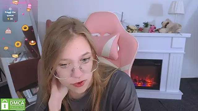 LayriantaVee online show from September 25, 2025, 6:08 am