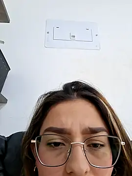 Ary-18 online show from February 7, 2026, 2:03 pm