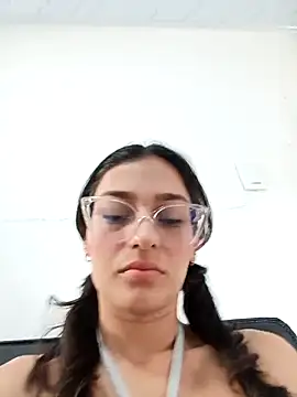 Ary-18 online show from September 13, 2025, 1:44 pm