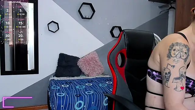 Danniela rivera online show from February 10, 2025, 12:08 pm