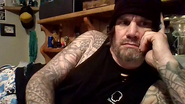 clitstitsandbongrips online show from December 23, 2024, 5:32 pm