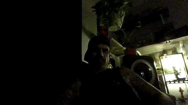 clitstitsandbongrips online show from September 23, 2025, 9:16 am