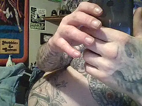 clitstitsandbongrips online show from February 17, 2025, 3:58 am