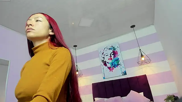 Scarlett  bell online show from November 5, 2025, 1:25 pm