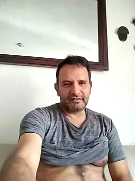 RogueTraveler online show from January 13, 2025, 2:53 pm