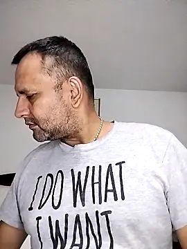 RogueTraveler online show from September 21, 2025, 4:28 am