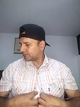 RogueTraveler online show from October 20, 2025, 3:30 am