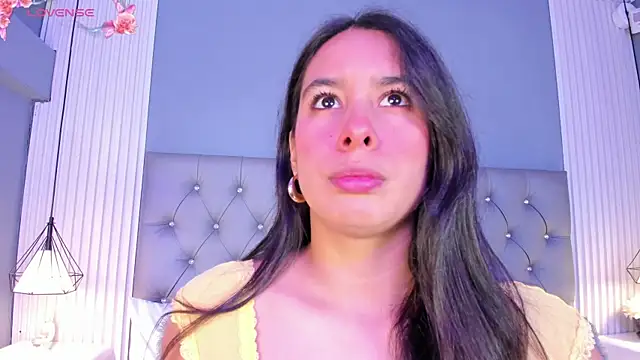 HannaPaola online show from September 27, 2025, 11:11 pm