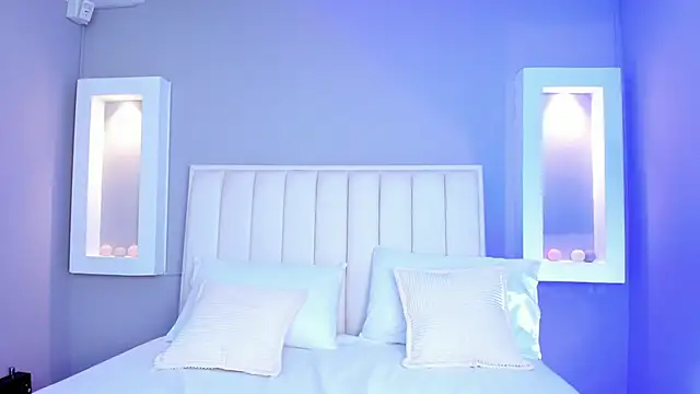 HannaPaola online show from October 25, 2025, 10:43 pm