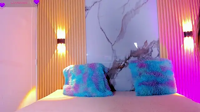 valentina lux online show from September 23, 2025, 3:46 am