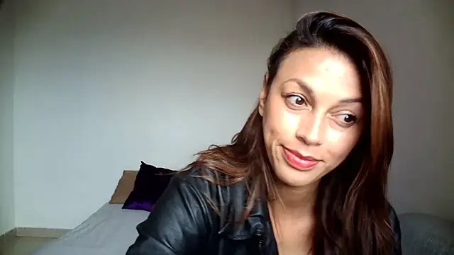 Snapshot of Hanna_Charming chatting on July 20, 2026, 10:12 pm Hanna Charming online show from July 20, 2026, 10:12 pm