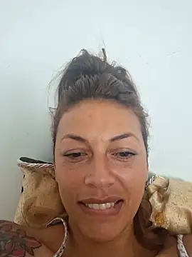 Hanna Charming online show from April 19, 2026, 3:13 pm