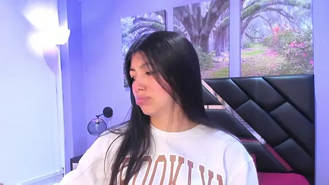 Snapshot of KimberlyVillaLobos chatting on November 24, 2025, 11:32 am KimberlyVillaLobos online show from November 24, 2025, 11:32 am