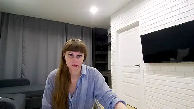 Snapshot of Daniella_Lorente chatting on May 1, 2026, 11:32 pm Daniella Lorente online show from May 1, 2026, 11:32 pm