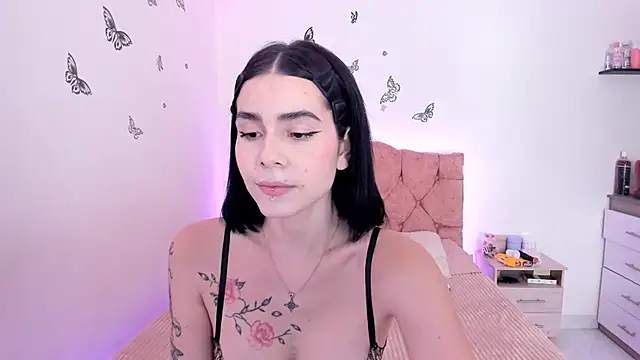 jade dakota   online show from October 25, 2025, 1:05 am