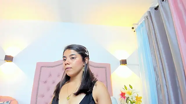 JulieeHabubu online show from March 28, 2026, 10:44 pm