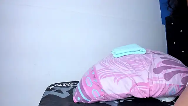 Snapshot of skinnycollins1 chatting on October 4, 2025, 2:46 am skinnycollins1 online show from October 4, 2025, 2:46 am