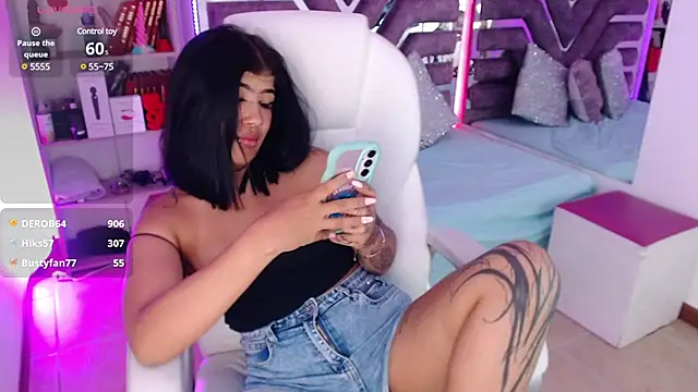 AliceWalker 11 online show from March 21, 2025, 11:23 pm