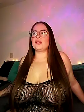 soofy   online show from April 15, 2026, 3:56 am