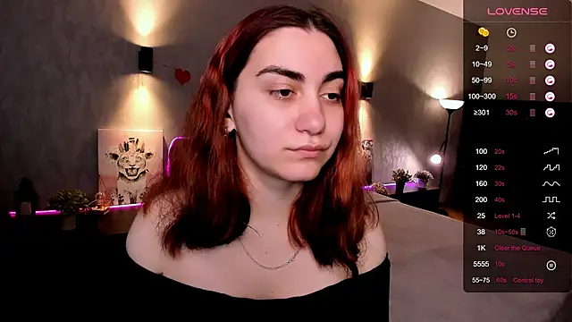 hannacheekss  online show from September 22, 2025, 2:28 am